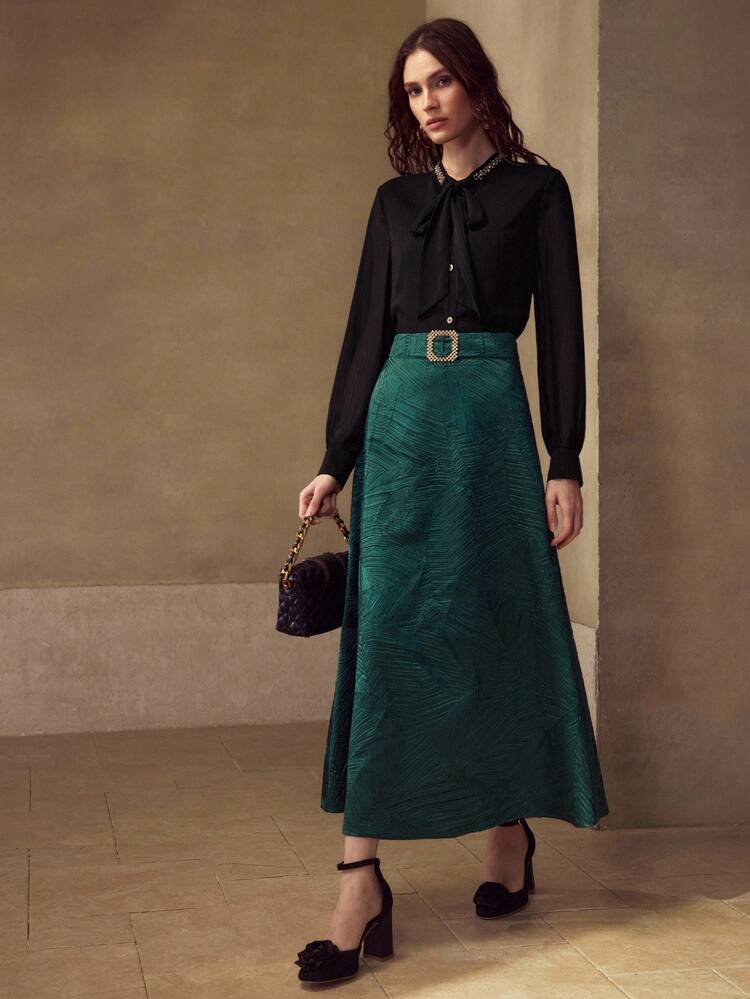 FASHIONABLE & ELEGANT VERSATILE ARTISTIC LINE PLEATED DESIGN A-LINE WAIST RHINESTONE DECOR WOMEN'S SKIRT, AUTUMN/WINTER