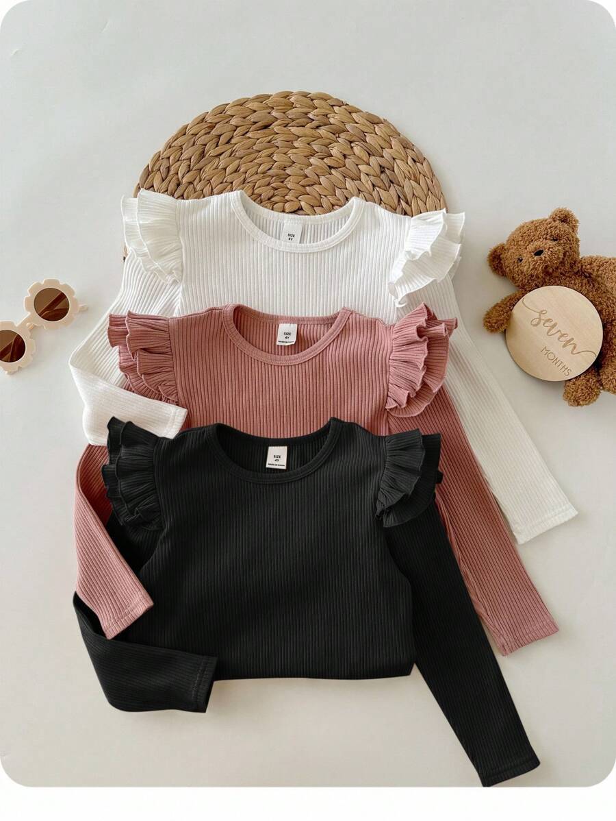 SHEIN 女婴时尚可爱精致小飞袖荷叶边家居三件套休闲纯色针织长袖上衣,多色时尚百搭秋冬款,柔软面料呵护宝宝娇嫩肌肤,是妈妈们的首选。买二送一!女婴时尚长袖上衣,女婴荷叶袖上衣,女婴长袖衬衫,幼儿荷叶袖上衣,新生儿女婴长袖衬衫,女婴罗纹上衣,秋季款 - 彩色 - 查看 1