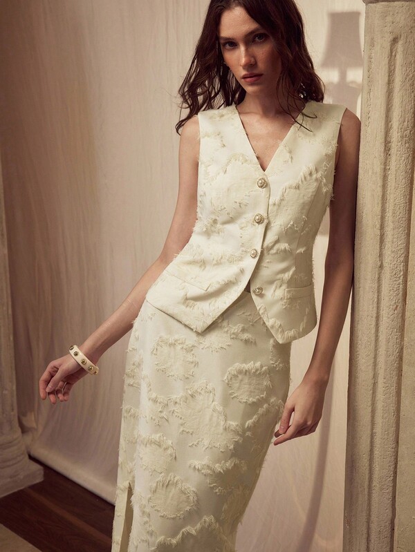 MOTF PREMIUM مجموعة قطعتين تتكون من سترة ذات ملمس شرابة وتنورة منقسمة