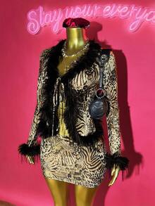 Slaydiva 2025夏初秋新款波西米亚音乐节 乡村风 洋气 海边度假 休闲 前卫 派对 可爱甜美 千禧Y2K 性感辣妹 V领 轻盈厚重吊带 露腰 黑色毛条 长袖毛条袖上衣+包臀裙 迷你裙 半裙 卡其色 棕色 豹纹 斑马纹 闪亮针织面料 性感套装 女士两件套-D - 金色 - 查看 10