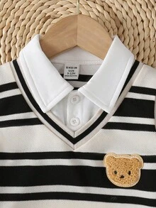 SHEIN Playful Pals 三件套男宝宝小熊套装：衬衫、针织背心和休闲裤，英伦风，秋冬男宝宝服装套装，黑白条纹背心，小熊套装，男女宝宝通用，男宝宝冬季套装，男宝宝冬季服装，男宝宝秋季套装，黑白条纹背心，男宝宝套装 - 黑色 - 查看 4