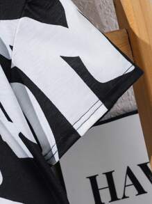 SHEIN Tween Boy Casual Street Style Letter Graphic Print Pullover T-Shirt And Solid Color Shorts 2 Pieces Set