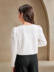 SHEIN Chaqueta de punto texturizada con mangas abullonadas y decoración de perlas 3D en los hombros, elegante cárdigan corto para niña preadolescente - Blanco - Ver 2