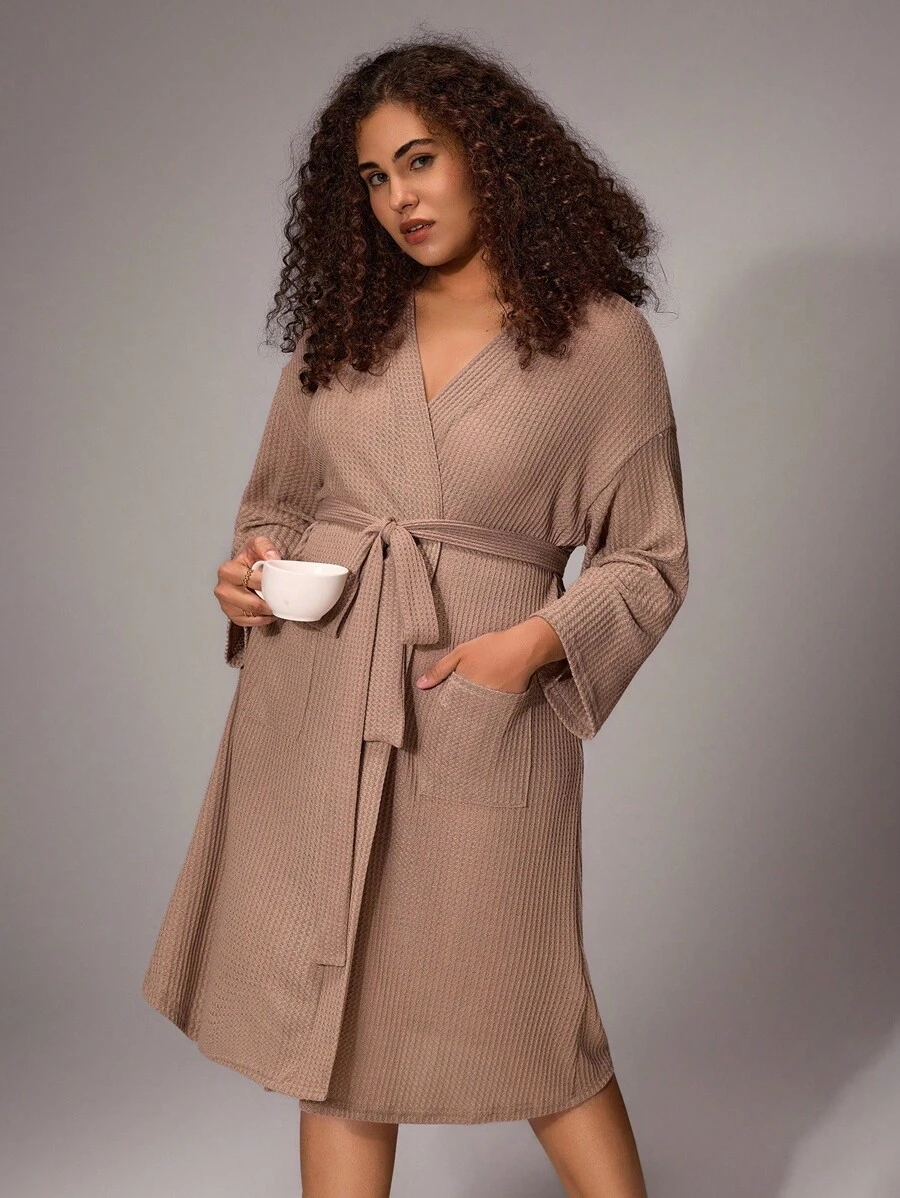 Bata con bolsillos dobles, hombros caídos, tejido de gofre y cinturón, cómoda y elegante, atuendos de otoño e invierno - Marrón Mocha - Ver 1