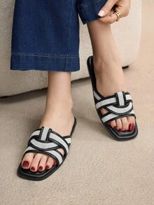 Rosivie Woven Design Casual Vacation Style Versatile Women Flat Slide Sandals - Black - View 2