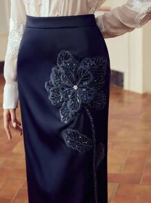 ZEYLAH Jupe élégante de navetteur bleue avec broderie de sequins - Bleu marine - Voir 1