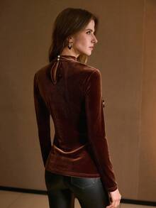 MOTF PREMIUM 天鹅绒纯色立领仿珍珠褶饰修身T恤 - 咖啡棕 - 查看 4