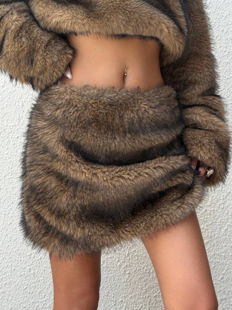 Muchica Women's Fashionable Vintage Fluffy Mini Skirt, Autumn/Winter Winter Clothes For Women