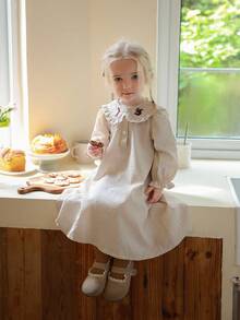 SHEIN Robe à manches longues en mélange de lin rayé pour bébé fille, tissu confortable, convient pour la saison de transition, style campagnard, motif animal brodé, mode et mignon, robe polyvalente pour tous les jours