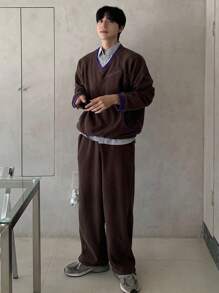 DAZY 男士撞色V领T恤套装，秋季商务装 - 棕色 - 查看 6