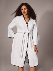 Plus Size Colorblock Trim Casual Cozy Robe, Autumn/Winter, Fluffy - White - View 1