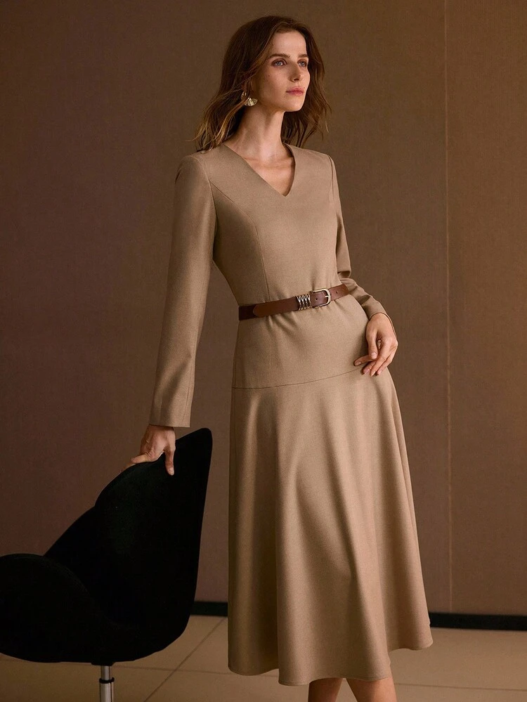 V NECK ZIPPER DRESS