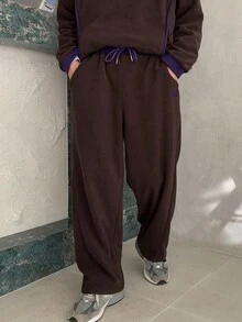 DAZY 男士撞色V领T恤套装，秋季商务装 - 棕色 - 查看 3