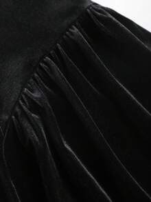 Sweetra 优雅法式复古风格收腰 A 字型黑白拼布蝴蝶结性感淑女时尚设计露肩连衣裙 - 黑與白 - 查看 3