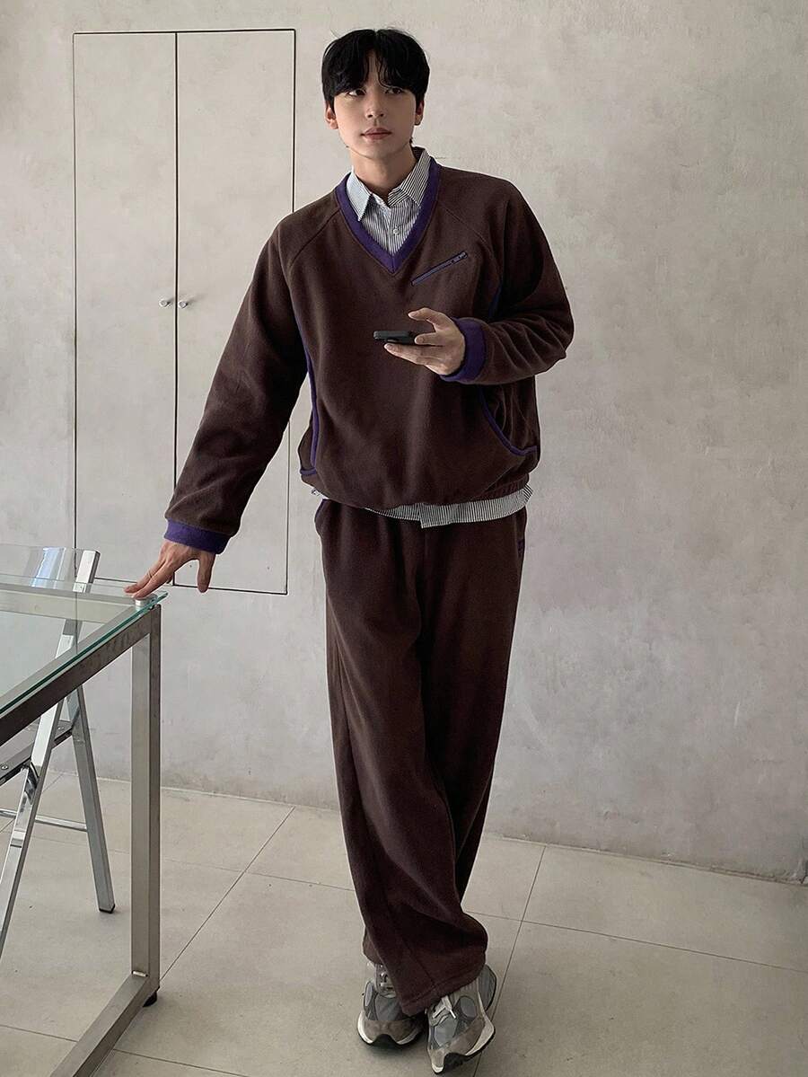 DAZY 男士撞色V领T恤套装，秋季商务装 - 棕色 - 查看 1