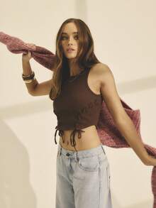 Aralina 女士秋冬休闲波西米亚风系带背心，非常适合外出、乡村音乐会和万圣节等场合。 - 咖啡棕 - 查看 3