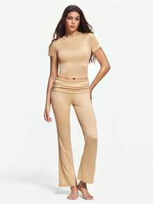 SHAPORA 2-częściowy damski, lekki, modelujący, wygodny, swobodny T-shirt z kopertowym dekoltem i spodnie dzwony, idealny na piżamy lub odzież wierzchnią - Morela - Zobacz 1