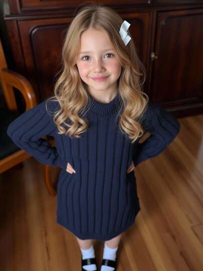 SHEIN Klassisk svart retroklänning med vintageskräddarsydda och designelement som visar upp en elegant estetik