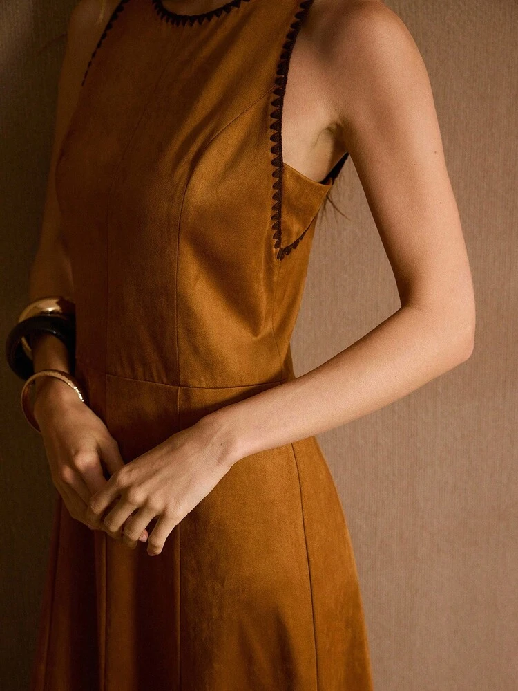 CONTRAST TRIM SLEEVELESS DRESS