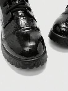 CUCCOO BIZCHIC 黑色圆头厚底纹理踝靴，系带，低跟女鞋 - 黑色 - 查看 7