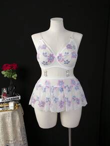 SHEIN 2 件套加大码浪漫花卉蕾丝拼接无线蝴蝶扣连衣裙（含丁字裤）套装 - 彩色 - 查看 7