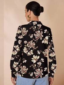 Glamance Shutterstock 黑色花卉印花休闲优雅简约女士长袖翻领衬衫，适合日常、工作、外出、办公室、旅行、教师节、波西米亚风、秋冬季穿着。花卉衬衫，适合工作场合，时尚别致的女式衬衫。 - 彩色 - 查看 2