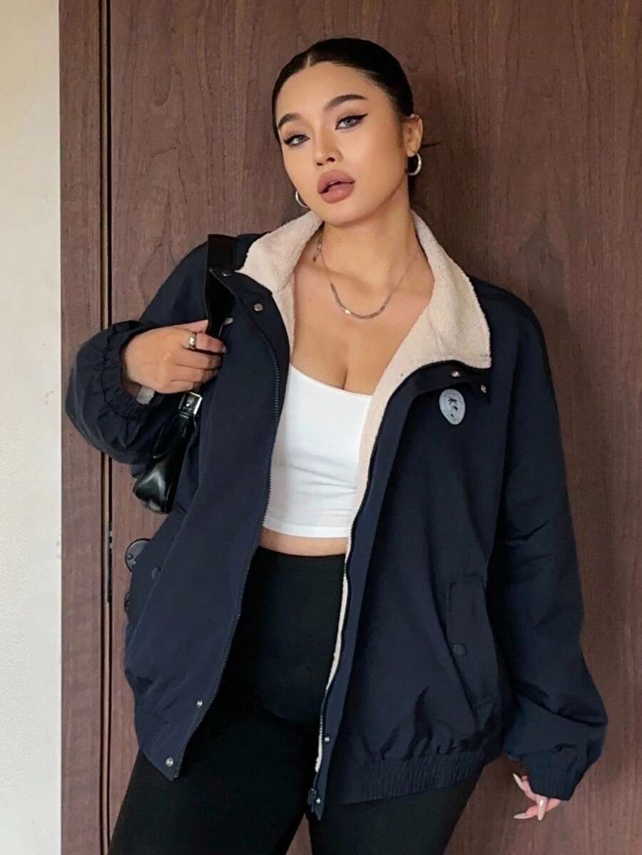 Dazy Plus 加厚保暖内衬撞色羊羔绒图案拉链宽松立领长袖外套，女士加大码，秋冬保暖内衬女式外套 - 藏蓝色 - 查看 1