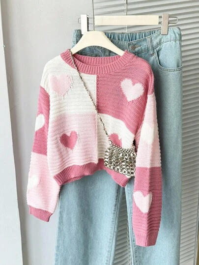 SHEIN 秋冬可爱俏皮粉白撞色心形图案圆领短款毛衣，百搭厚款套头衫，适合女孩日常休闲、上学、聚会等场合