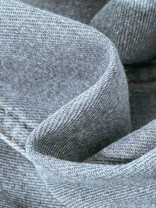 SHEIN 男童时尚休闲灰色针织连帽拼接蓝色牛仔长袖破洞夹克，适合日常穿着和秋季男童服装