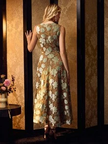 MOTF PREMIUM 女士优雅镂空刺绣无袖中腰连衣裙 - 卡其色 - 查看 4