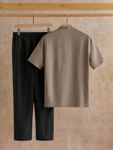 Manfinity BRENVOR 2 件套男士休闲皱 V 领衬衫套装男士休闲上下装两件套亚麻套装，欧洲夏季服装，舒适服装 - 彩色 - 查看 2