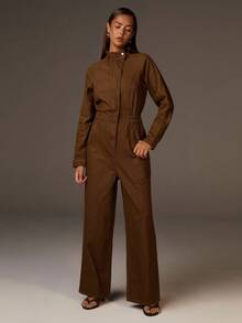 Athîral 女士巧克力棕色牛仔阔腿连体裤 | 挺括弹力牛仔面料，宽松版型，高领设计，长袖，松紧腰带，中缝细节，实用侧袋，简约实用风格，适合春秋穿着。女士棕色立领牛仔连体工装裤，商务休闲女装，日常休闲穿着，女士冬季服装，新年服装，棕色系女装 - 棕色 - 查看 4