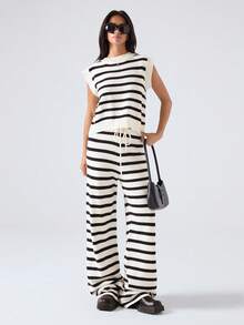 LYSMO 2025 Women Minimalism Black And White Striped Autumn Casual Everyday Contrast Knit Vest And Pants 2 Pieces Set Stockholm Style Business Outfits - Black and White - View 6