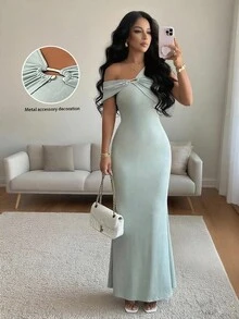 Rafferiza Váy dài nữ thanh lịch gợi cảm trang trí kim loại bất đối xứng thiết kế lệch vai eo thon hông mùa thu váy nữ váy sinh nhật nữ - Màu xanh Bạc hà - Xem 1