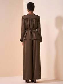 Zivah 2025 秋季新款音乐节、复活节、圣帕特里克节、西部风、游牧风、生日派对、毕业典礼、学院风、学生装、日常休闲、基本百搭、休闲、邮轮旅行、海滩、日光浴、病毒式传播、街头服饰、婚礼宾客波西米亚风、通勤、早午餐、机场、优雅圆领系带褶饰长袖上衣和裤子 2 件套 - B - 棕色 - 查看 2