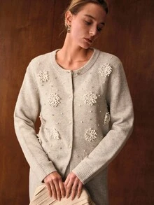 MOTF PREMIUM Conjunto de cárdigan y pantalones con detalles de flor en relieve con strass y perlas falsas - Albaricoque - Ver 6