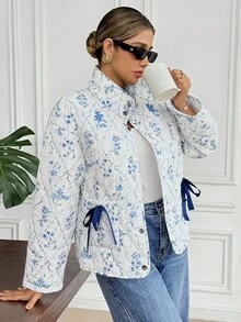 SHEIN Frenchy Women's French Casual Contrast Trim Blue And White Floral Print Long Sleeve Pocket Single-Breasted Casual Winter Coat Women Hot Selling Fashion Autumn Artwork Print Design Casual Commuter Ladies Long Sleeve Cardigan With Fro , Women Quilted Long Sleeve Coat, Warm Quilted Coat, Elegant Coat, Contrast Quilted Long Sleeve Coat, Fall Women , Winter Women, All-Season, Winter For Women, Casual Office Women, French Style , Business Casual Woman, Elegance, Commute, Minimalist, Office, Old Money, Simple, For Daily Wear, National Day, New Year Women's - Blue and White - View 5