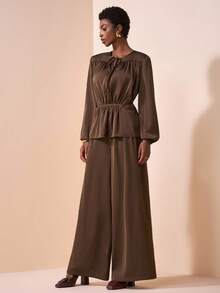 Zivah 2025 秋季新款音乐节、复活节、圣帕特里克节、西部风、游牧风、生日派对、毕业典礼、学院风、学生装、日常休闲、基本百搭、休闲、邮轮旅行、海滩、日光浴、病毒式传播、街头服饰、婚礼宾客波西米亚风、通勤、早午餐、机场、优雅圆领系带褶饰长袖上衣和裤子 2 件套 - B - 棕色 - 查看 3