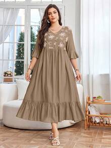 Lacomfia فستان أنيق بياقة على شكل حرف V بدون أكمام، مزخرف بطبعات زهرية فاخرة، متعدد الطبقات، مناسب للمقاسات الكبيرة