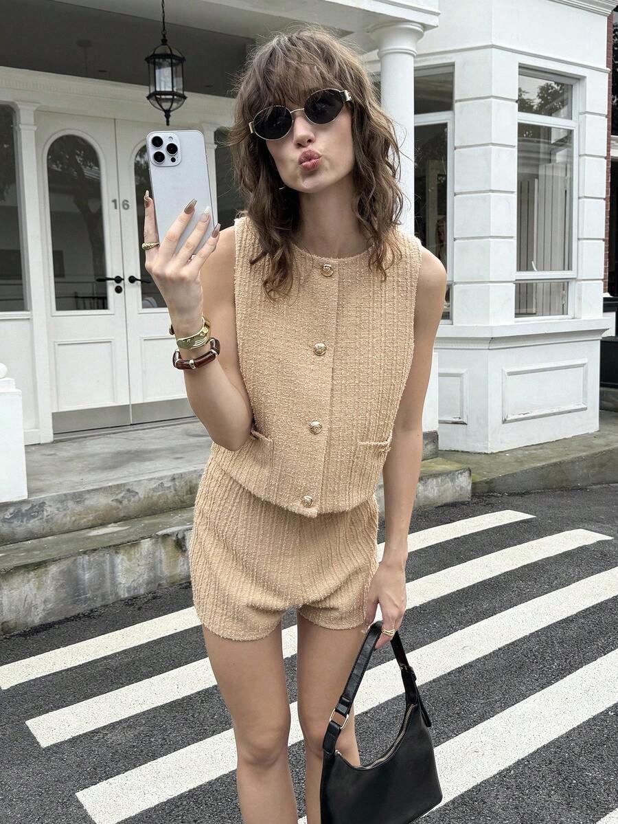 ATUI Studio Débardeur court élégant et minimaliste avec bouton de poche, convient pour les déplacements quotidiens - Beige - Voir 1