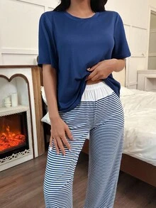 SHEIN Dream Adore 女式休闲纯色针织短袖上衣和条纹直筒睡裤两件套女士睡衣套装女士休闲裤蓝白条纹睡衣套装蓝白睡衣 - 彩色 - 查看 4