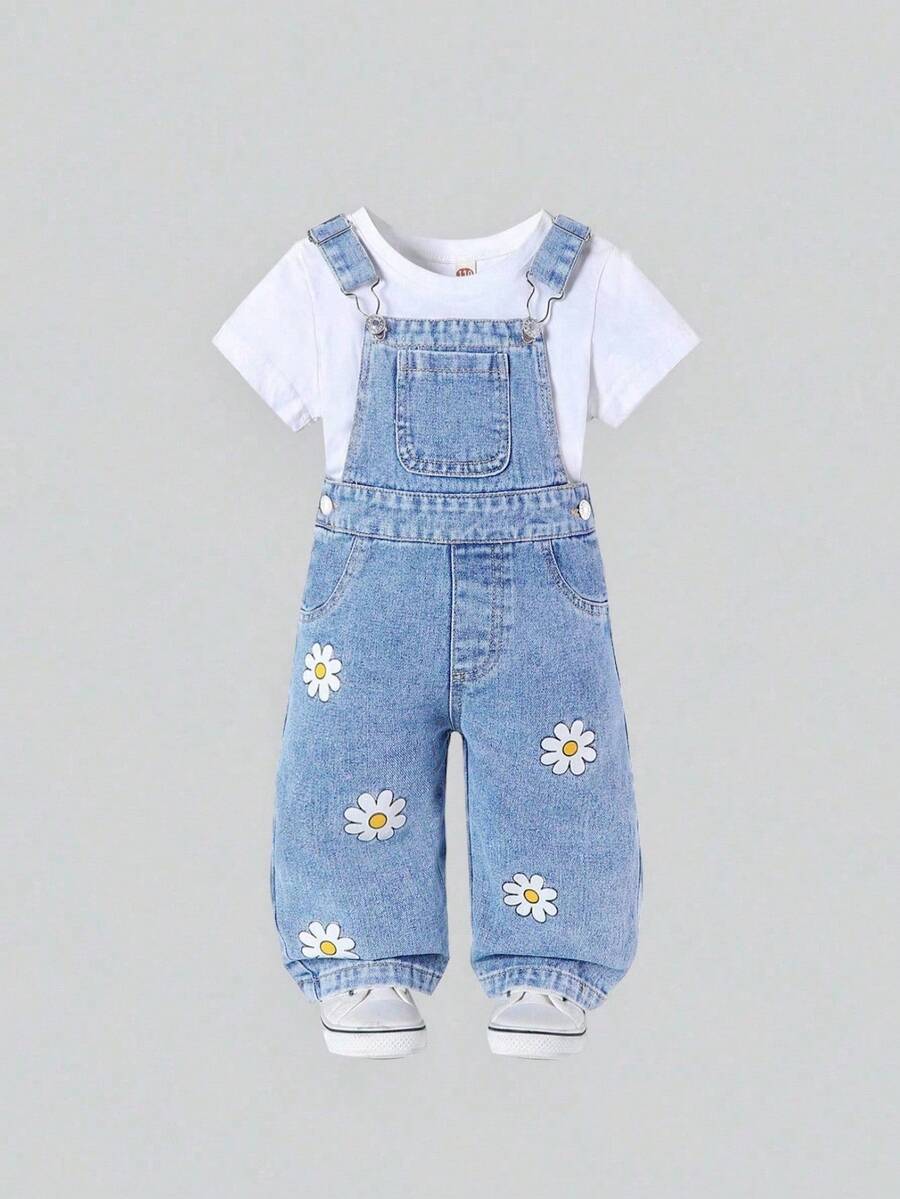 SHEIN Playful Pals 2-25春夏新品可爱雏菊花卉印花水洗牛仔休闲工装裤，舒适百搭女婴连体裤，适合日常穿着 - 淺色水洗藍 - 查看 1