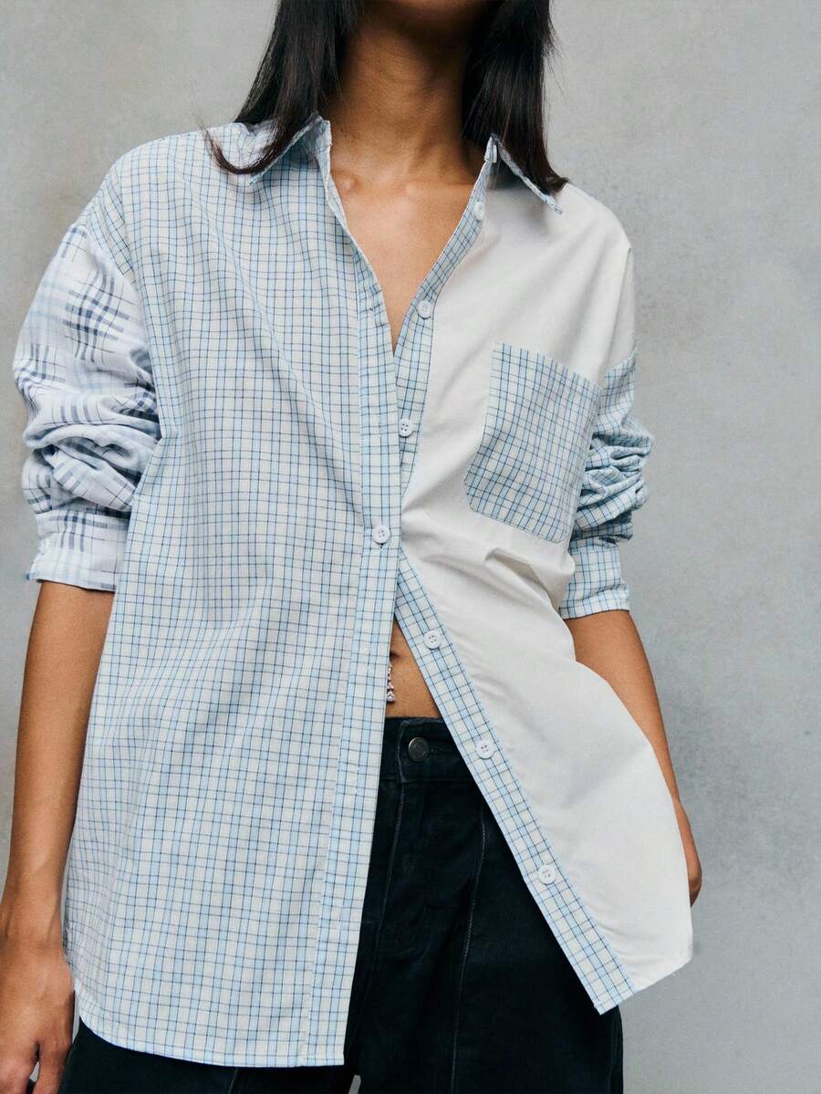 SHEIN Unity 这款女士拼接纽扣衬衫,轻松打造清爽时尚的秋冬造型。俏皮的格纹图案与清爽的白色拼接,搭配精致的纽扣细节,使其成为秋冬女装系列的理想之选。完美适用于商务休闲女性、办公室女性和职场女性。 - 藍白色 - 查看 1
