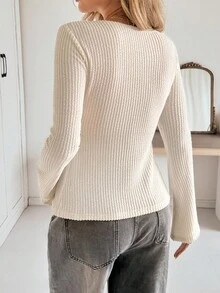 SHEIN Frenchy Women's Fashion Metal Decor Split Hem T-Shirt, Suitable For Commuting Winter Casual - Beige - View 2