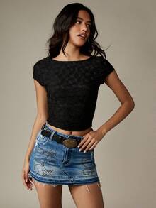 MISSGUIDED Trägerloses, strukturiertes Crop Top, femininer Bootsausschnitt, lässig anliegend, kurze Länge, Sommer Basic T-Shirt, Klassiker für den Kleiderschrank, Abendparty, Club, Ausgehgelegenheit - Schwarz - Übersicht 1