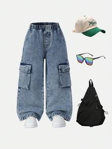 男童休闲工装风格复古水洗浅蓝色牛仔裤，宽松直筒版型，面料柔软舒适，百搭休闲风格，男童牛仔裤，新品上市