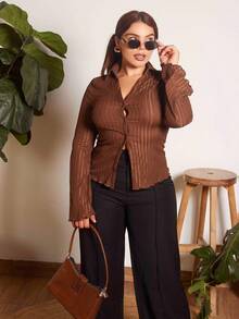 Lupita Cardoza Braunes Tee mit Knopfleiste, langarm mit Rüschenärmel-Details und Wellensaum, Damen Hemden