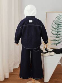 SHEIN 2pcs Young Boy Fall/Winter Fashion Casual Korean Style Simple Basic Navy Blue Denim Contrast Color Line Button Up Shirt With Collar And Elastic Waist Loose Fit Baggy Pants Set,For Kids Dailywear Costumes Fall/Winter Clothes And Back To School Clothes,Boys Streetwear Outfits,Boys Christmas Outfits,Baby Boys Denim Set,2-Year-Old  Boys Denim Jeans
