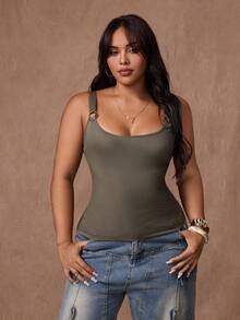 Rustia Camiseta corta acanalada de unicolor conectada con anillo para mujer de talla grande - Verde Oscuro - Ver 2
