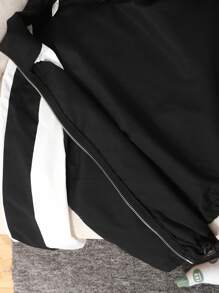 SHEIN Jaket Baseball Kerah Tegak dengan Warna Kontras untuk Remaja Perempuan, Kasual dan Serbaguna, Cocok untuk Kembali ke Sekolah, Cocok untuk Ibu dan Anak, Musim Gugur dan Musim Dingin - Hitam dan Putih - View 16